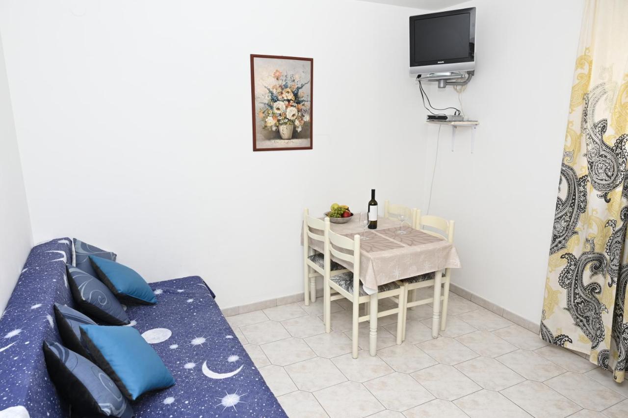 Apartments "Sea View" Miki & Ivana Bol Exterior foto