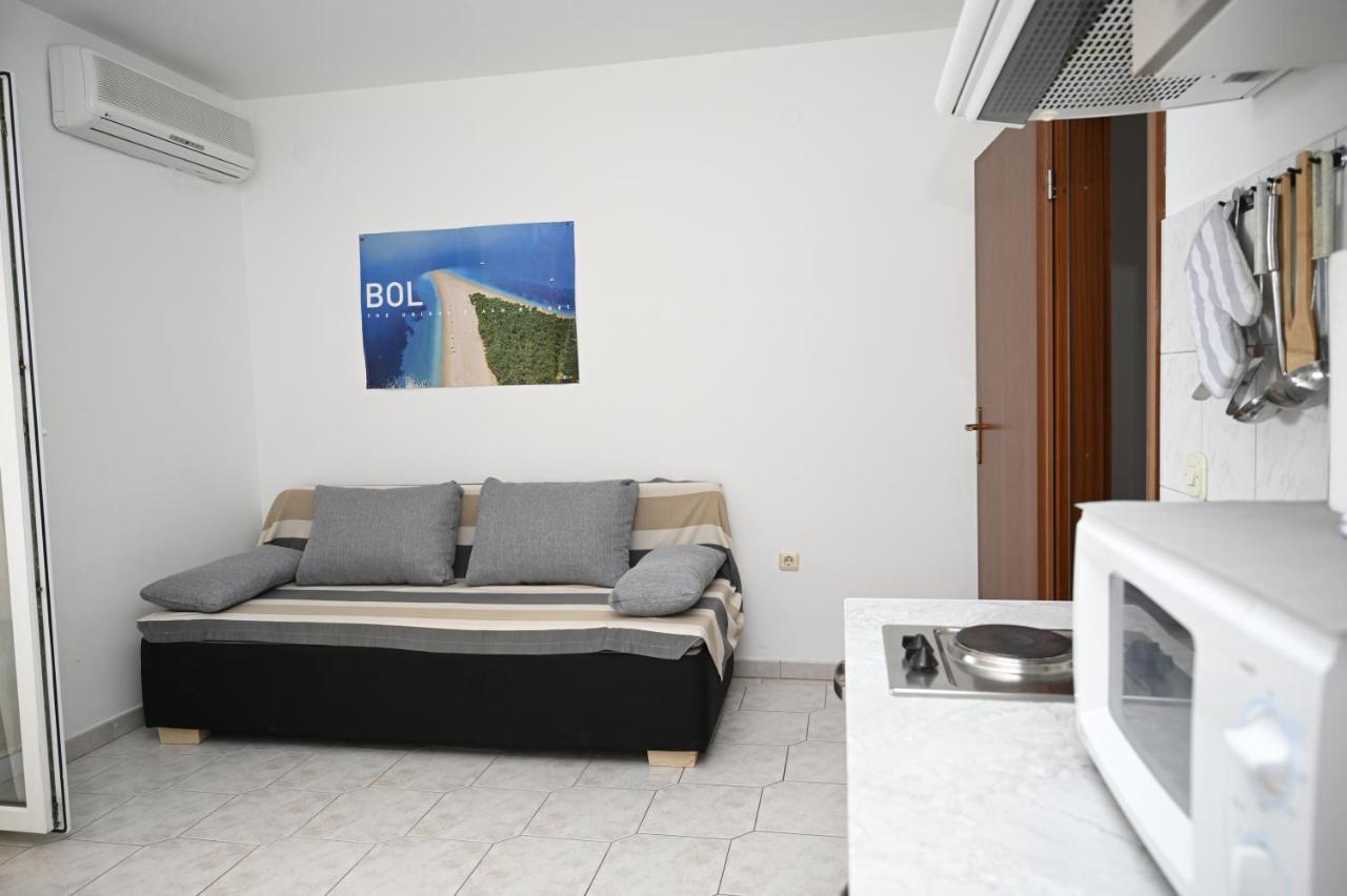 Apartments "Sea View" Miki & Ivana Bol Exterior foto