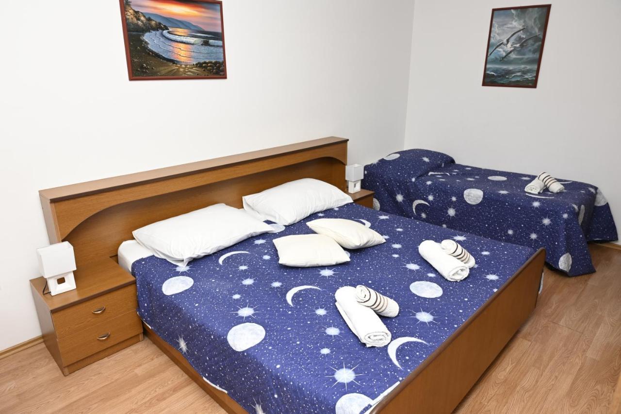 Apartments "Sea View" Miki & Ivana Bol Exterior foto